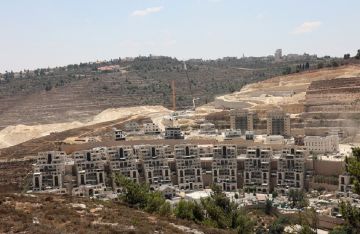 4 دول أوروبية تدعو إسرائيل إلى التراجع فورا عن خطط الاستيطان في E-1 4 دول أوروبية تدعو إسرائيل إلى التراجع فورا عن خطط الاستيطان في E-1