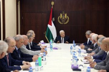 تقرير السلطة الفلسطينية على حافة الانهيار المالي: أرقام وتحذيرات تقرير السلطة الفلسطينية على حافة الانهيار المالي: أرقام وتحذيرات