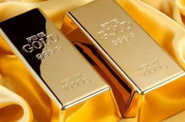 الذهب عند أدنى مستوى منذ نحو أسبوعين بعد تصريحات بشأن رفع الفائدة الذهب عند أدنى مستوى منذ نحو أسبوعين بعد تصريحات بشأن رفع الفائدة
