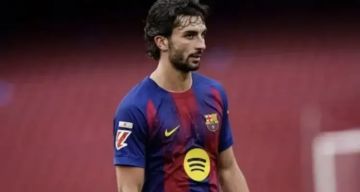 برشلونة يوجه رسالة حاسمة لتوريس: البقاء بشروطنا أو إحضار عرض باريس