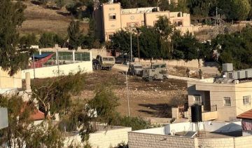 الاحتلال يفجر منزل الشهيد فاروق رمضان في نابلس الاحتلال يفجر منزل الشهيد فاروق رمضان في نابلس