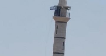 الاحتلال يرفع علمه فوق مئذنة مسجد أبو عبيدة بالتزامن مع استمرار عدوانه على نور شمس الاحتلال يرفع علمه فوق مئذنة مسجد أبو عبيدة بالتزامن مع استمرار عدوانه على نور شمس