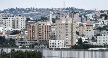 تقرير  قلقيلية محاصرة من الأرض إلى السماء.. الاحتلال يلاحق تمددها رأسيا