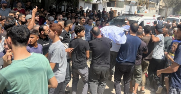 شهيدان واصابات بغارة على غزة وتفجيرات واصابات وسط القطاع
