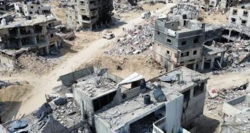 بدء انتشال جثامين 13 فلسطينيا من تحت أنقاض منزل مدمر بغزة بدء انتشال جثامين 13 فلسطينيا من تحت أنقاض منزل مدمر بغزة