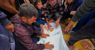 الشعبية: حكومة نتنياهو ترد على الاتفاق بالتصعيد وتستخدم الدم الفلسطيني لخدمة حساباتها الداخلية الشعبية: حكومة نتنياهو ترد على الاتفاق بالتصعيد وتستخدم الدم الفلسطيني لخدمة حساباتها الداخلية