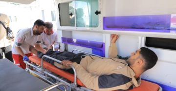 الهلال الأحمر: إجلاء 38 مريضا للعلاج خارج قطاع غزة الهلال الأحمر: إجلاء 38 مريضا للعلاج خارج قطاع غزة