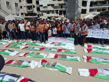 جنازة الـ50 شهيدا.. بيوت حولها الاحتلال لمقابر جماعية خلال الإبادة جنازة الـ50 شهيدا.. بيوت حولها الاحتلال لمقابر جماعية خلال الإبادة