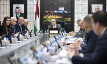 مجلس الوزراء يصدر مجموعة من القرارات الجديدة خلال جلسته الأسبوعية مجلس الوزراء يصدر مجموعة من القرارات الجديدة خلال جلسته الأسبوعية