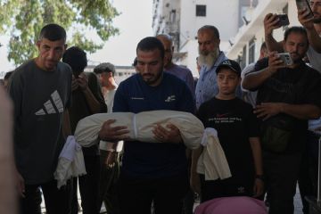 حماس: تصعيد الاحتلال في غزة يهدف إلى إفشال تفاهمات وقف إطلاق النار ويدفع نحو مزيد من المجازر حماس: تصعيد الاحتلال في غزة يهدف إلى إفشال تفاهمات وقف إطلاق النار ويدفع نحو مزيد من المجازر