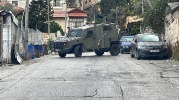 الاحتلال يقتحم مدنا وبلدات بالضفة ويعتقل عددا من الفلسطينيين الاحتلال يقتحم مدنا وبلدات بالضفة ويعتقل عددا من الفلسطينيين