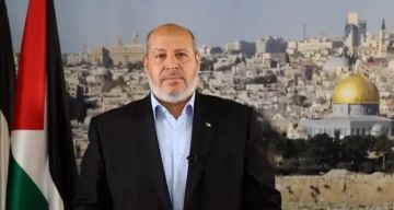 الحية ودحلان يبحثان بالقاهرة التطورات السياسية والميدانية وترتيب البيت الفلسطيني
