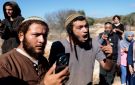 اعتداءات للمستوطنين تطال صحفيين وممتلكات فلسطينية