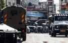 قوات الاحتلال تقتحم مخيم قلنديا شمال القدس وتنفذ عمليات دهم وتفتيش
