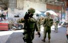 في إجراء مثير للجدل.. الجيش الإسرائيلي يضع أرقاما على أيدي وجباه معتقلين فلسطينيين (فيديو) - ps