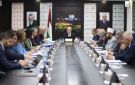 رئيس الوزراء يثمن صمود القرى المستهدفة ويوعز بتسريع تلبية الاحتياجات الطارئة في ضوء الجولات الوزارية