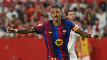 هاتريك رافينيا تقود برشلونة للفوز 3-1 على إشبيلية بالدوري هاتريك رافينيا تقود برشلونة للفوز 3-1 على إشبيلية بالدوري