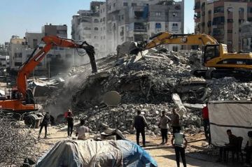 خطة طوارئ لإخلاء بنايات مهددة بالانهيار في غزة خطة طوارئ لإخلاء بنايات مهددة بالانهيار في غزة