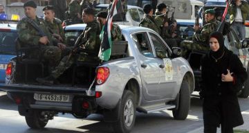 أسطول مركبات السلطة يهدر المال العام فيما لا تتحرك سياراته العسكرية لحماية الفلسطينيين من بطش الاحتلال أسطول مركبات السلطة يهدر المال العام فيما لا تتحرك سياراته العسكرية لحماية الفلسطينيين من بطش الاحتلال