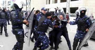 الباب الدوار بين السلطة والاحتلال يلاحق المطارد سامر سمارة وعائلته