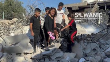 الاحتلال يهدم 3 منازل في بيت حنينا بالقدس الاحتلال يهدم 3 منازل في بيت حنينا بالقدس