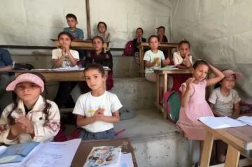 عام دراسي مثقل بالأزمات.. أسر غزة تكافح لتأمين لوازم أبنائها