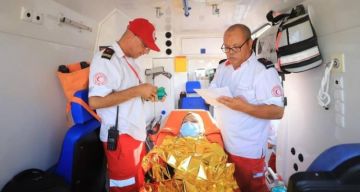 مغادرة 105 مرضى مع مرافقيهم عبر معبر رفح وعودة 105 آخرين