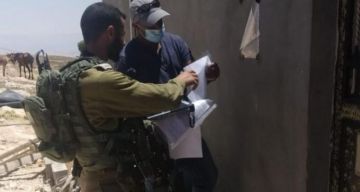 الاحتلال يخطر بهدم مزرعة  حكورتنا  غرب طولكرم