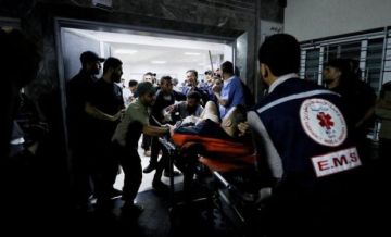 مصابون في غارات إسرائيلية على قطاع غزة مصابون في غارات إسرائيلية على قطاع غزة