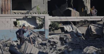 3 إصابات إثر انهيار مئذنة مسجد شمال غزة 3 إصابات إثر انهيار مئذنة مسجد شمال غزة