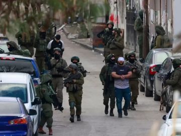 الاحتلال ينفذ حملة مداهمات واعتقالات في الضفة والقدس الاحتلال ينفذ حملة مداهمات واعتقالات في الضفة والقدس