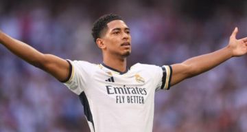 بيلينجهام يقترب من حسم مستقبله مع ريال مدريد بيلينجهام يقترب من حسم مستقبله مع ريال مدريد