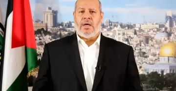 الحية يجري اتصالات مكثفة مع الوسطاء لبحث تطورات غزة الحية يجري اتصالات مكثفة مع الوسطاء لبحث تطورات غزة