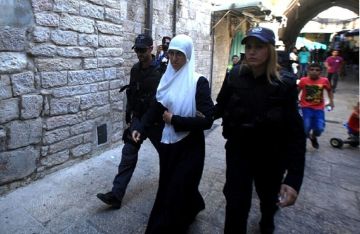 مركز فلسطيني: تصعيد ممنهج في الانتهاكات بحق الأسيرات في سجن الدامون عقب جولات بن غفير مركز فلسطيني: تصعيد ممنهج في الانتهاكات بحق الأسيرات في سجن الدامون عقب جولات بن غفير