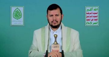 الحوثي ينفي استهداف مكة ويتهم السعودية بتشديد الحصار والتصعيد في اليمن الحوثي ينفي استهداف مكة ويتهم السعودية بتشديد الحصار والتصعيد في اليمن