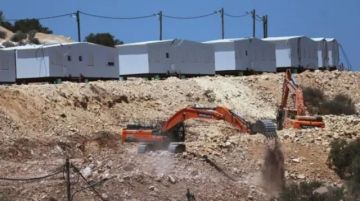 الحكومة البريطانية ستفرض قيودا جديدة على التجارة مع المستوطنات اليهودية في الضفة الغربية المحتلة الحكومة البريطانية ستفرض قيودا جديدة على التجارة مع المستوطنات اليهودية في الضفة الغربية المحتلة