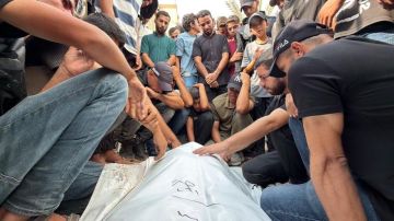 شهيد وإصابات في قصف وإطلاق نار إسرائيلي بمناطق عدة بغزة شهيد وإصابات في قصف وإطلاق نار إسرائيلي بمناطق عدة بغزة
