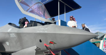السعودية تقترب من الحصول على 48 مقاتلة إف-35 في صفقة بـ24.3 مليار دولار السعودية تقترب من الحصول على 48 مقاتلة إف-35 في صفقة بـ24.3 مليار دولار