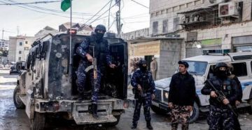 الاحتلال يعتقل 3 من عناصر الشرطة الفلسطينية في بيتونيا والسلطة تعلق