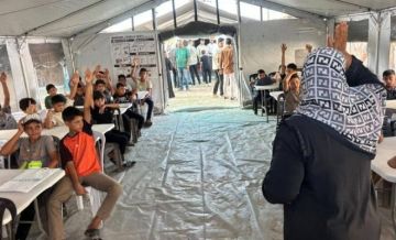 بالصور: بعد انقطاع 3 سنوات - بدء العام الدراسي الوجاهي في قطاع غزة بالصور: بعد انقطاع 3 سنوات - بدء العام الدراسي الوجاهي في قطاع غزة