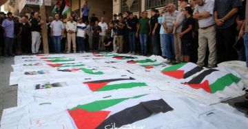غزة تودع 43 شهيدا انتشلت جثامينهم من تحت الأنقاض في النصيرات غزة تودع 43 شهيدا انتشلت جثامينهم من تحت الأنقاض في النصيرات