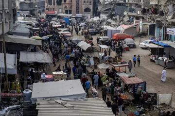 تضييق الاحتلال على إدخال السلع يفاقم أزمة الفحم في قطاع غزة تضييق الاحتلال على إدخال السلع يفاقم أزمة الفحم في قطاع غزة