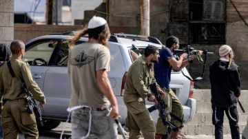 مسؤول أممي: الجيش والمستوطنون قتلوا أكثر من 1100 فلسطيني بالضفة منذ أكتوبر 2023 مسؤول أممي: الجيش والمستوطنون قتلوا أكثر من 1100 فلسطيني بالضفة منذ أكتوبر 2023