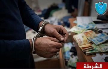 كشف ملابسات سرقة 618 ألف شيكل من إحدى الشركات في رام الله كشف ملابسات سرقة 618 ألف شيكل من إحدى الشركات في رام الله