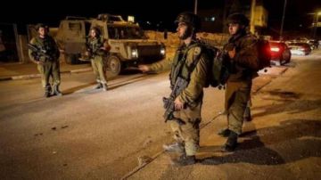 اقتحامات إسرائيلية وإغلاقات تعرقل حركة الفلسطينيين في الضفة اقتحامات إسرائيلية وإغلاقات تعرقل حركة الفلسطينيين في الضفة