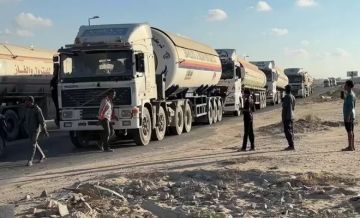 دخول 5 شاحنات غاز طهي إلى غزة وتوزيعها على أكثر من 11 ألف مستفيد دخول 5 شاحنات غاز طهي إلى غزة وتوزيعها على أكثر من 11 ألف مستفيد