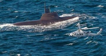 إيران تعلن الاستيلاء على غواصة أمريكية متطورة في مضيق هرمز إيران تعلن الاستيلاء على غواصة أمريكية متطورة في مضيق هرمز