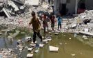 مع اقتراب الشتاء.. انهيار منظومة الصرف الصحي يهدد النازحين والبيئة في غزة