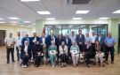 رئيس جامعة القدس ورئيس سلطة الأراضي يبحثان إثراء الشراكة ويكرمان خريجي الدورة التدريبية في حاضنة الأعمال - ps
