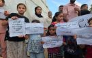 نازحون يحتجون للمطالبة بالمساعدات في مواصي خان يونس